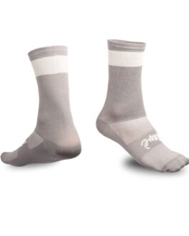 Medias Gris y blanca